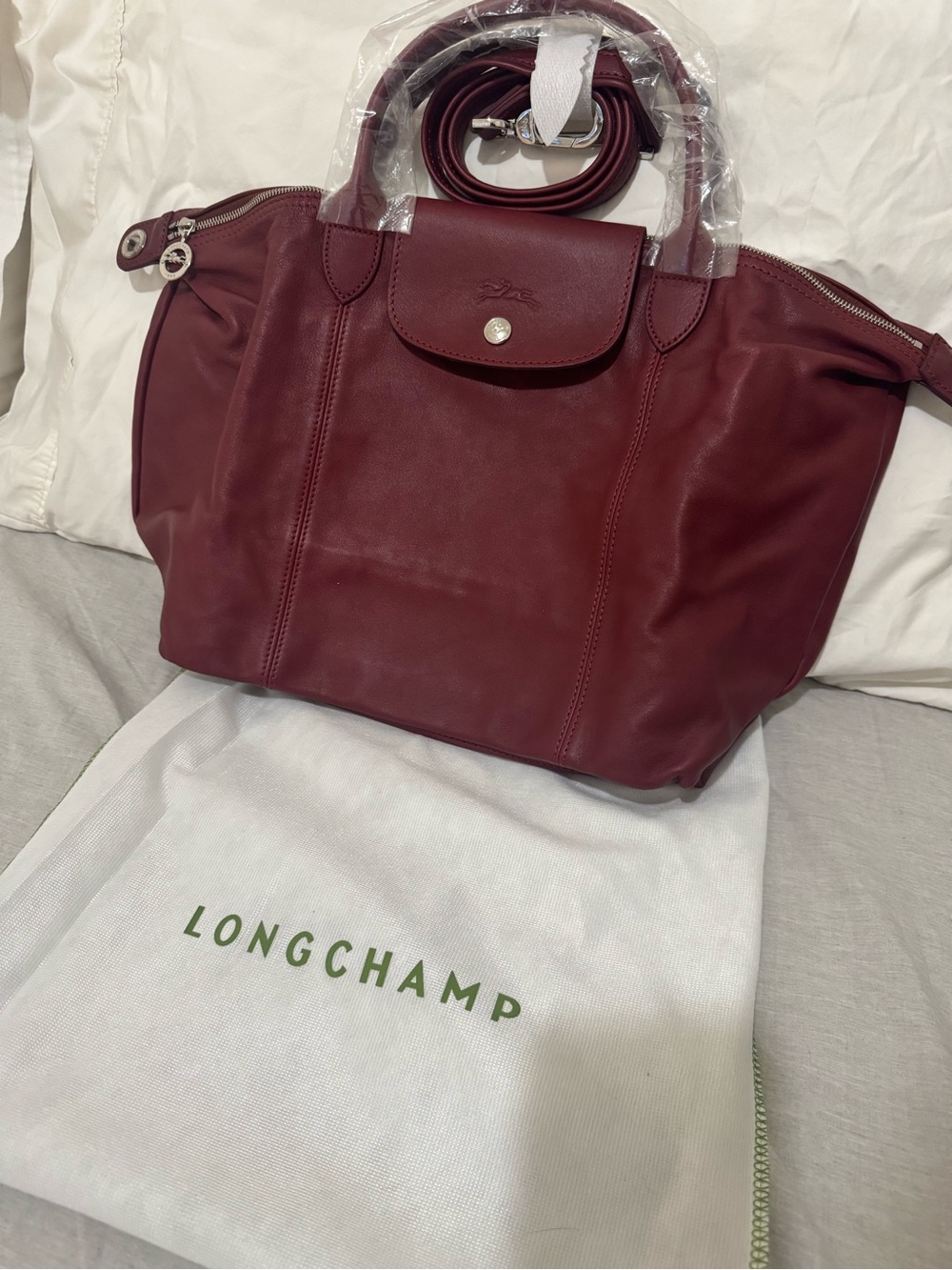 Longchamp Le Pliage Cuir Leather Tote Bag in Burgundy w detachable strap- NEW